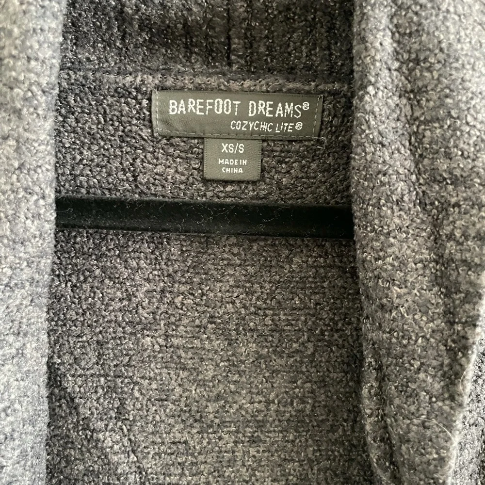Barefoot Dreams Cozy Chic cardigan! - Picture 2 of 2